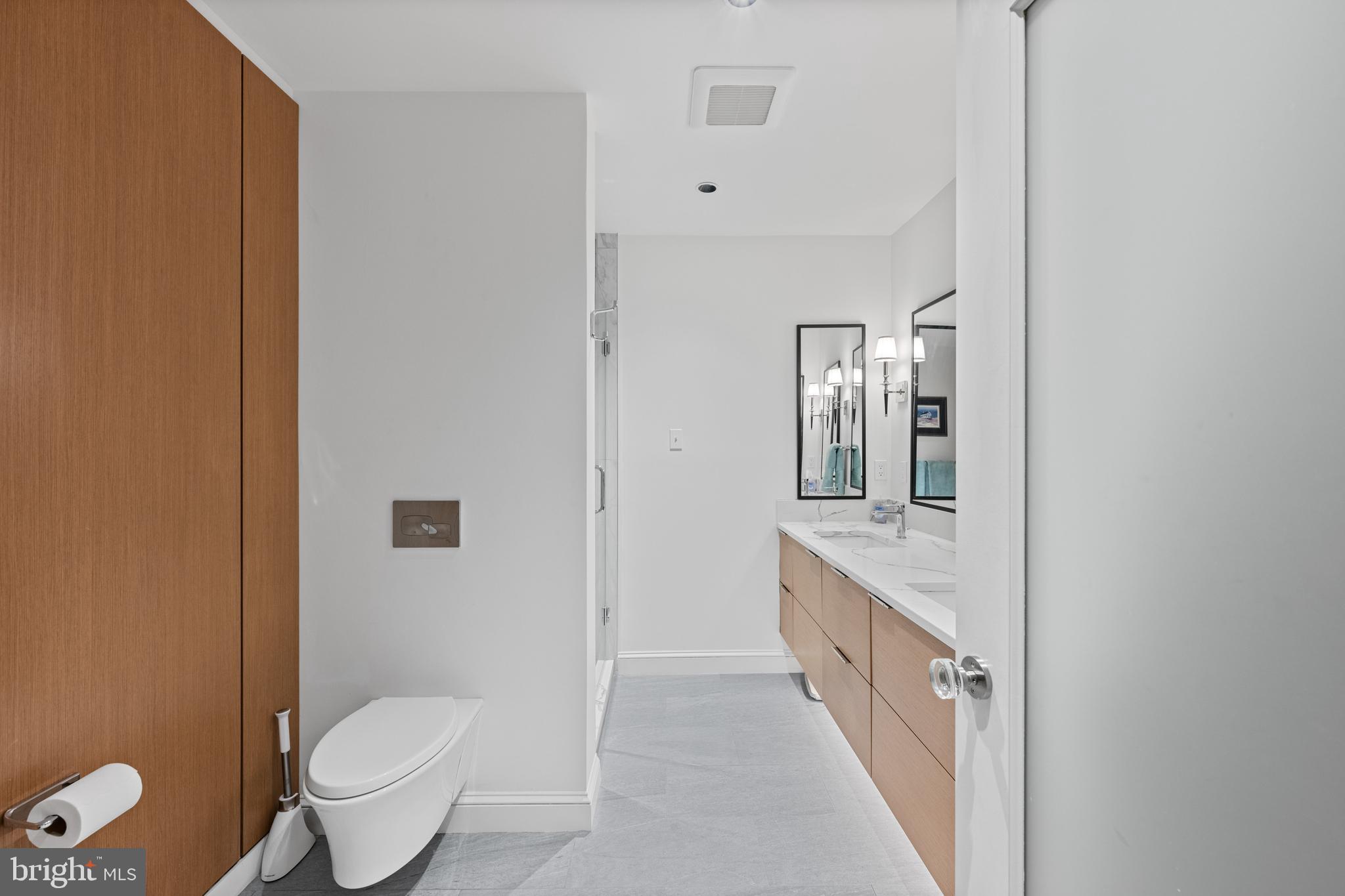 4100 Cathedral Ave NW #803