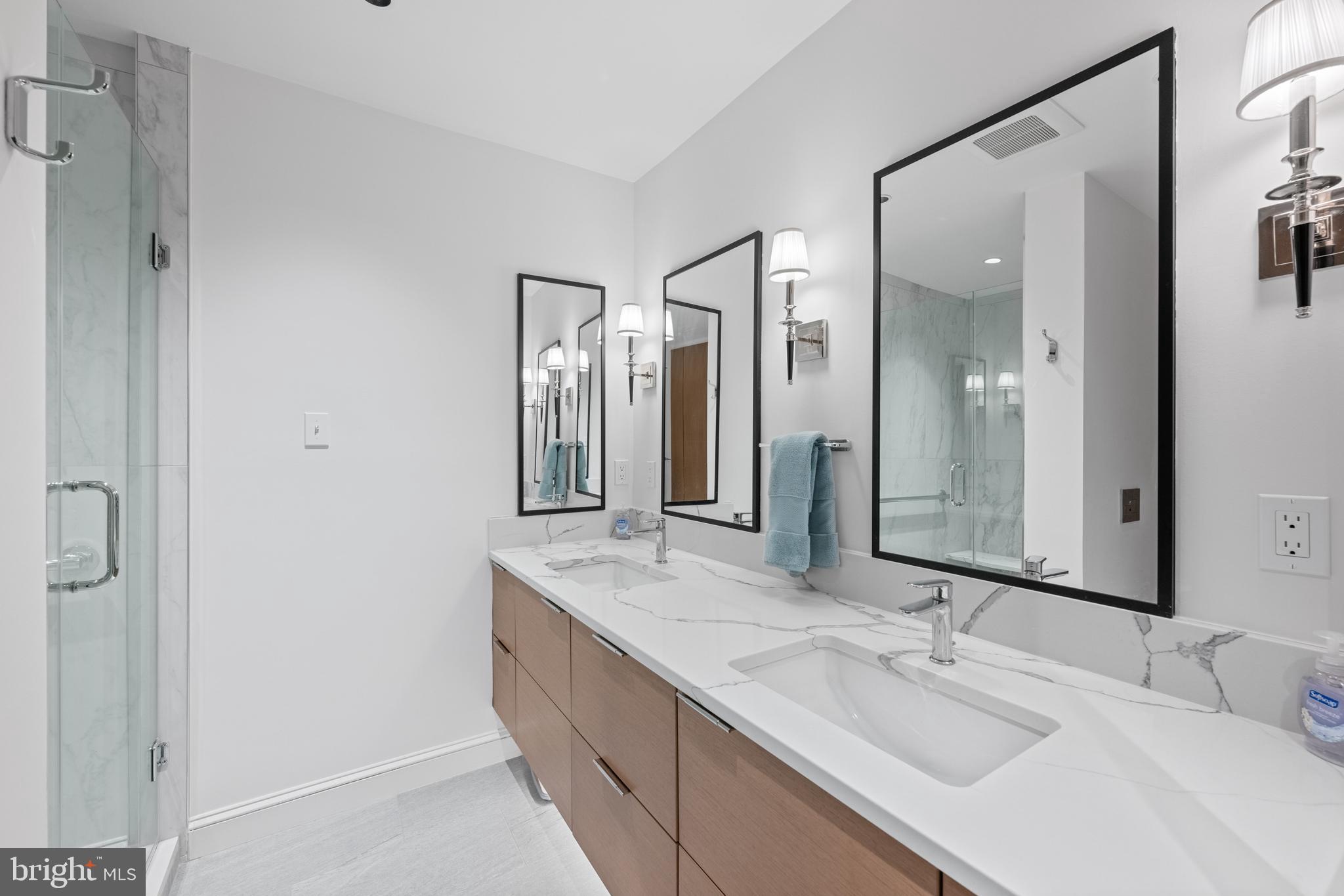 4100 Cathedral Ave NW #803