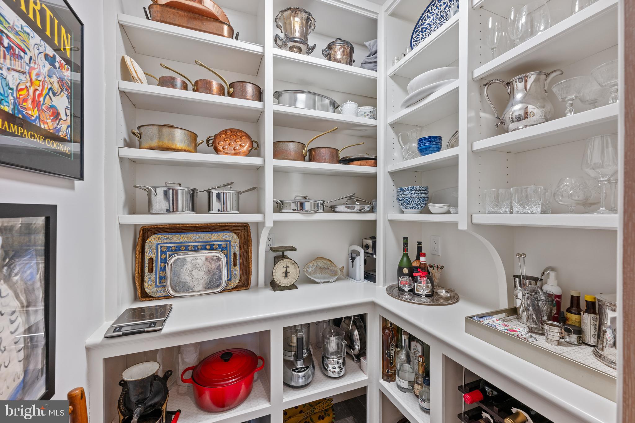 4100 Cathedral Ave NW #803