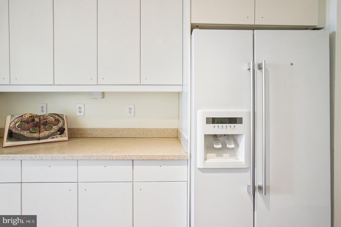 2939 van Ness St NW #1221