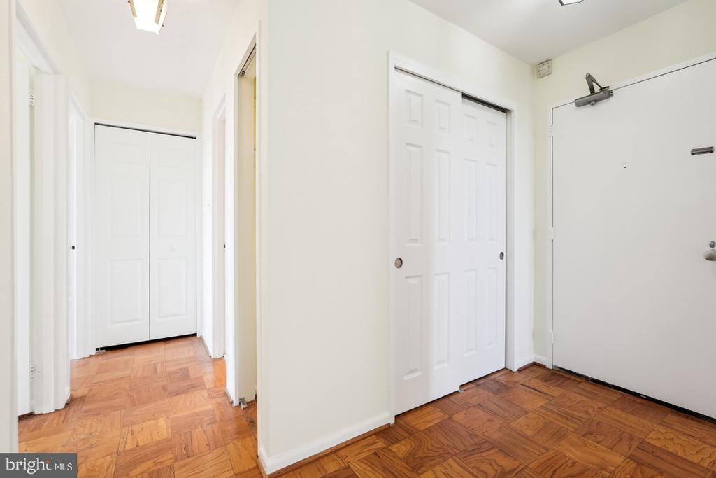 2939 van Ness St NW #1221
