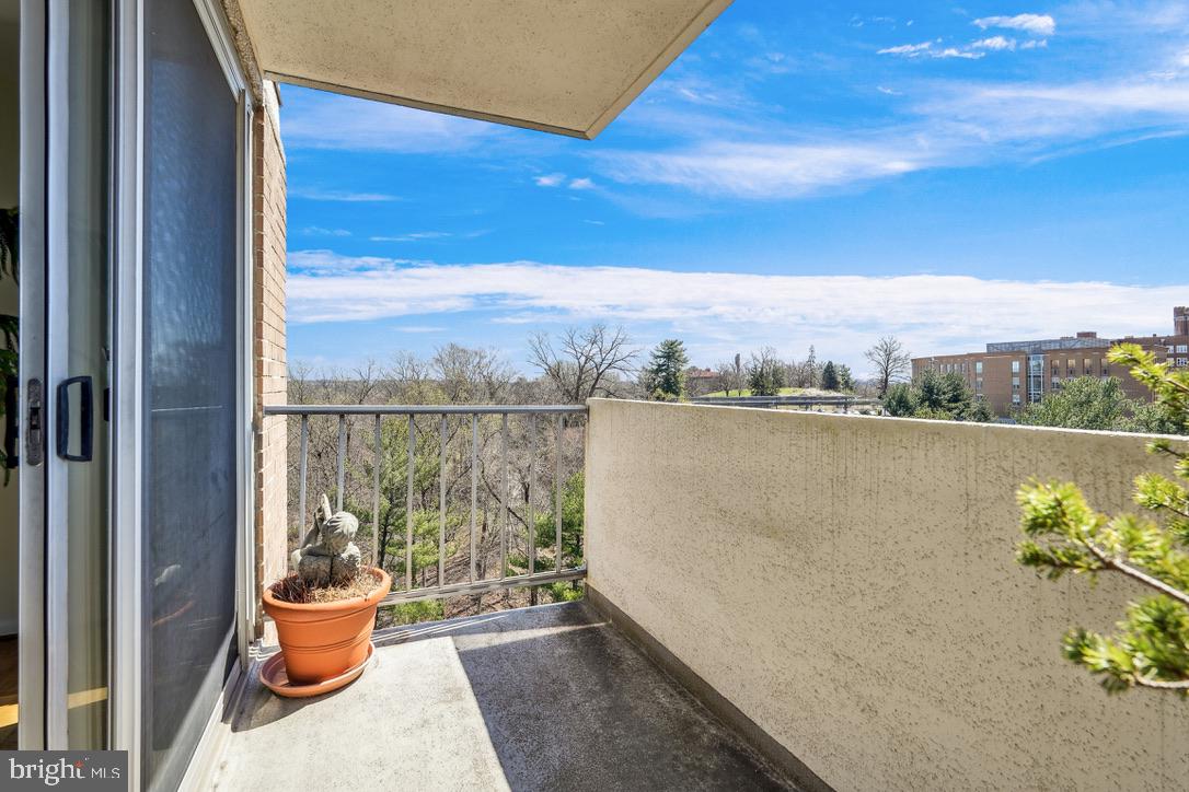 2939 van Ness St NW #1221