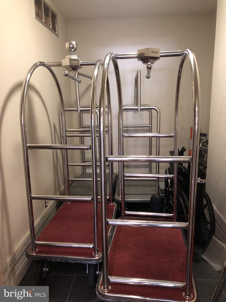 2939 van Ness St NW #1221