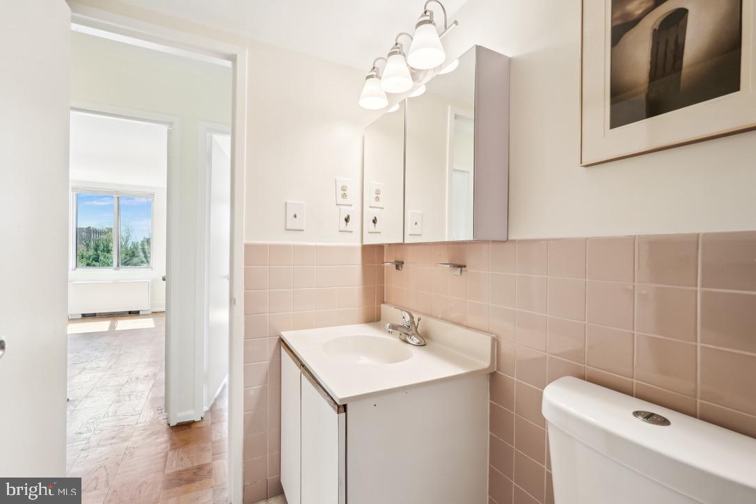 2939 van Ness St NW #1221