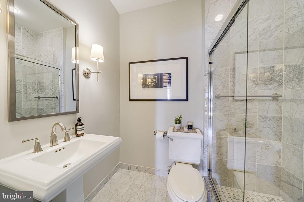 1437 Rhode Island Ave NW #801-802