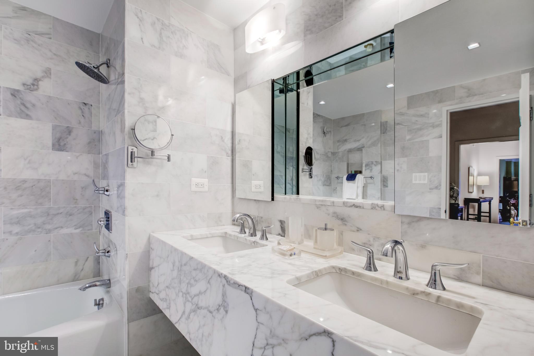 2700 CALVERT STREET NW 217