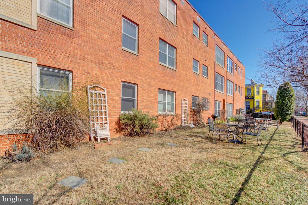 1007 Maryland Ave NE #203