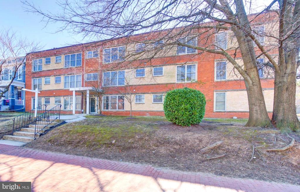 1007 Maryland Ave NE #203