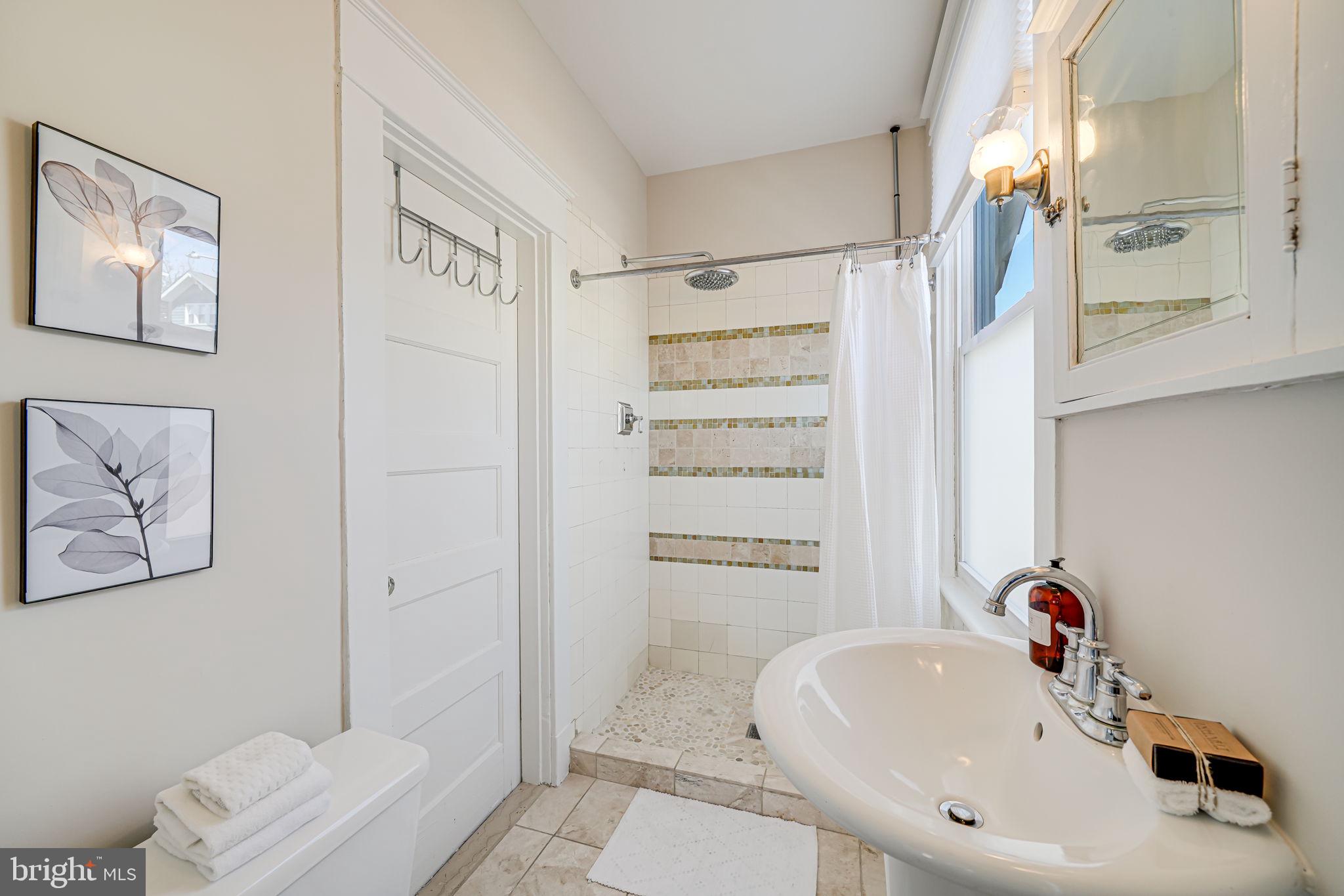 1411 Decatur St NW