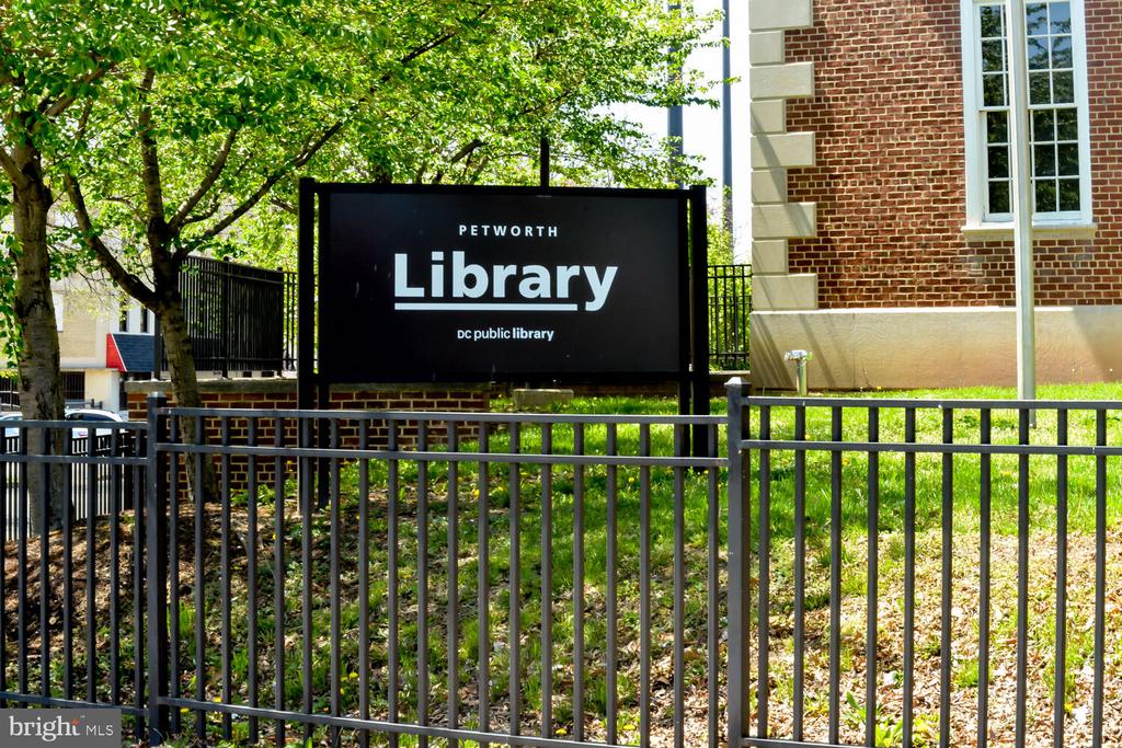 1411 Decatur St NW