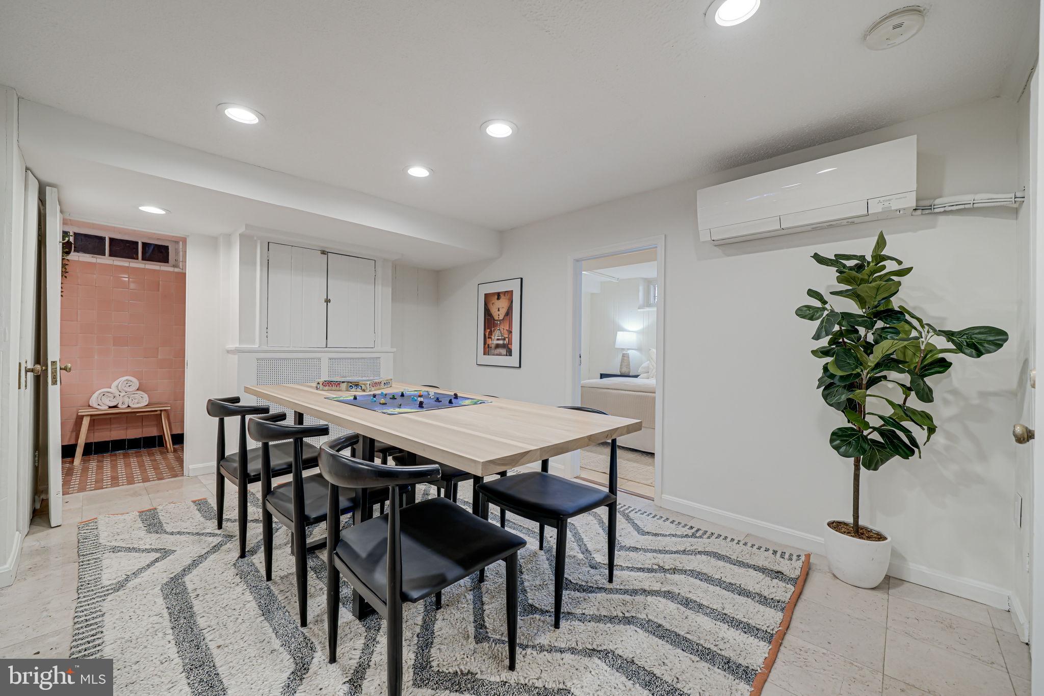 1411 Decatur St NW