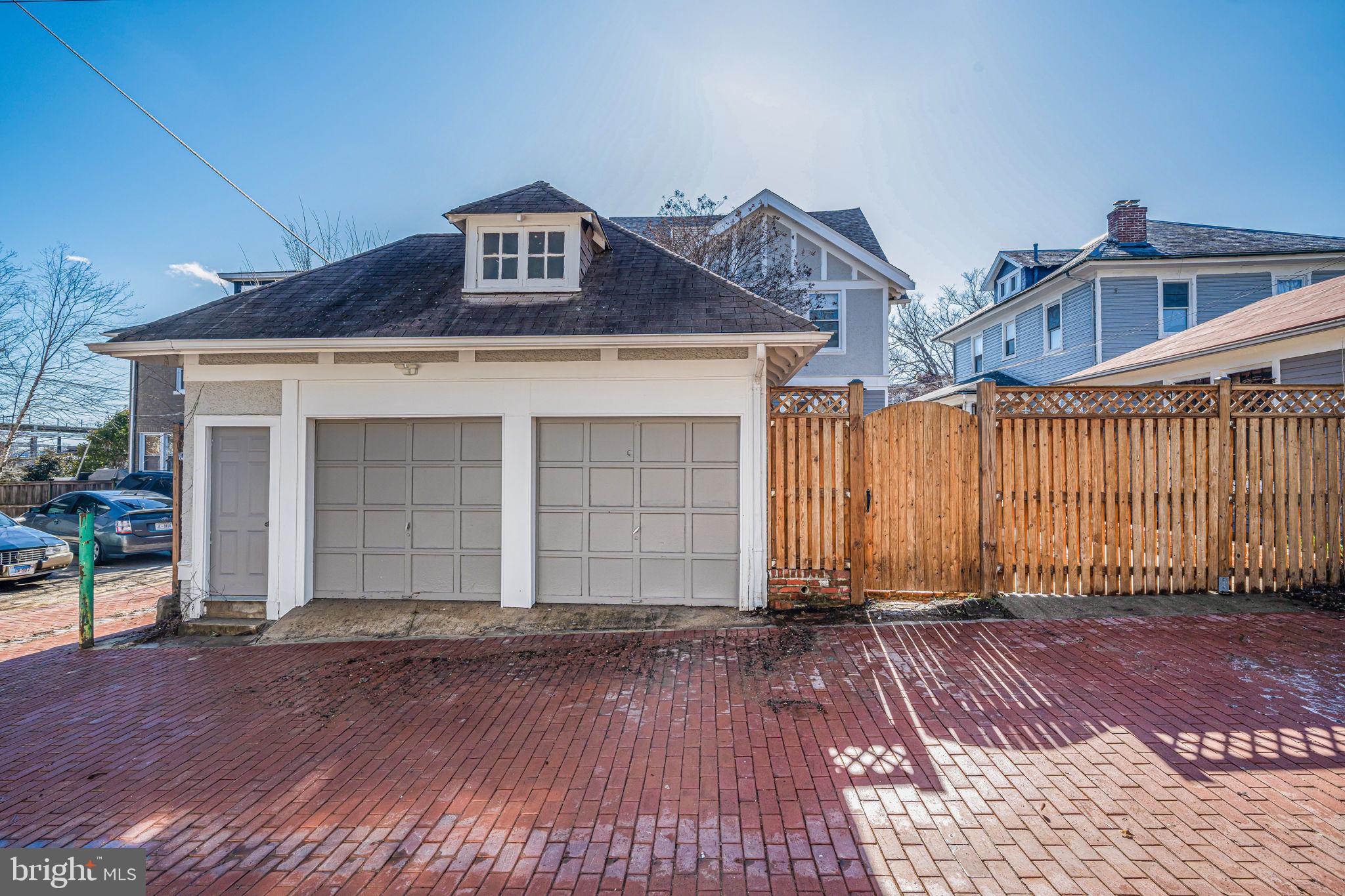 1411 Decatur St NW