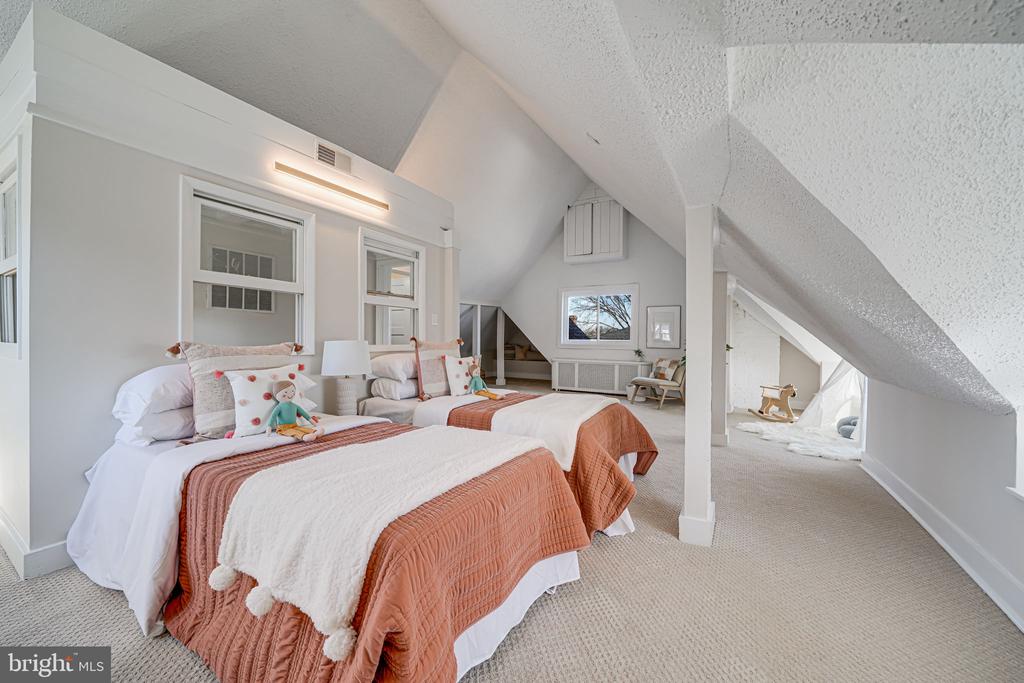 1411 Decatur St NW