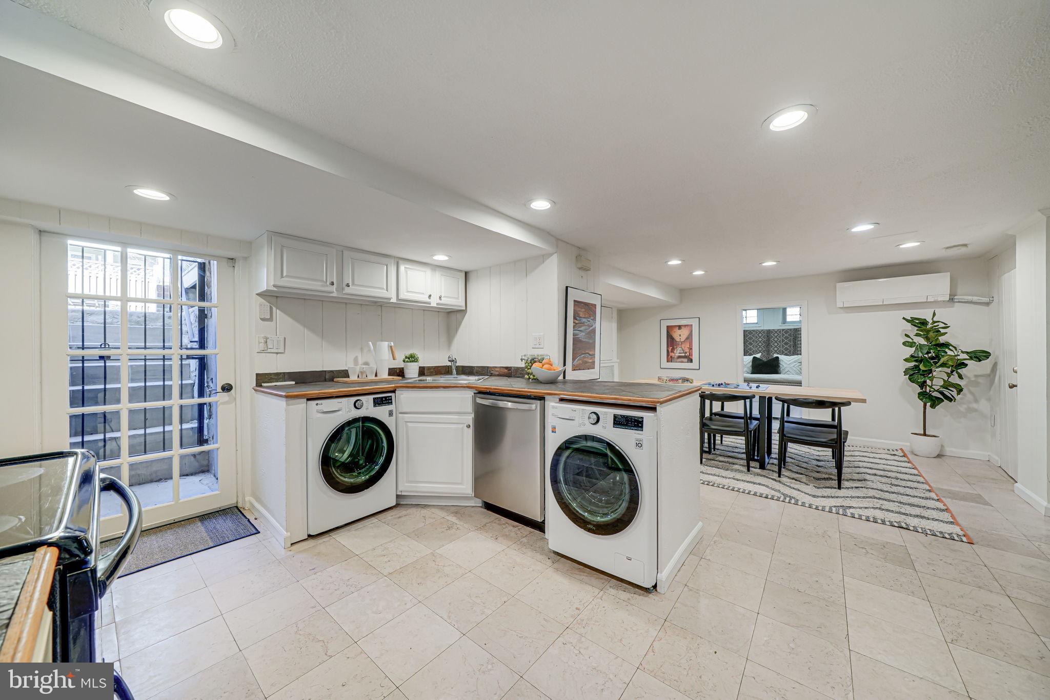 1411 Decatur St NW