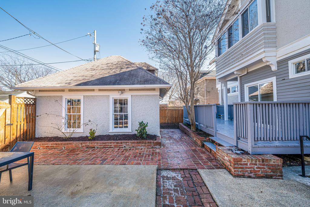 1411 Decatur St NW