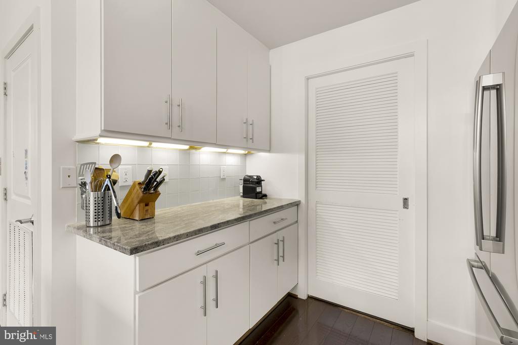 1341 MARYLAND AVE NE #103