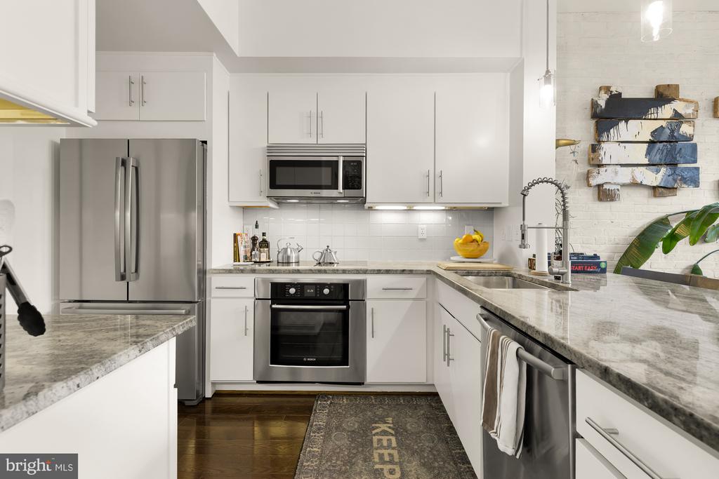 1341 MARYLAND AVE NE #103