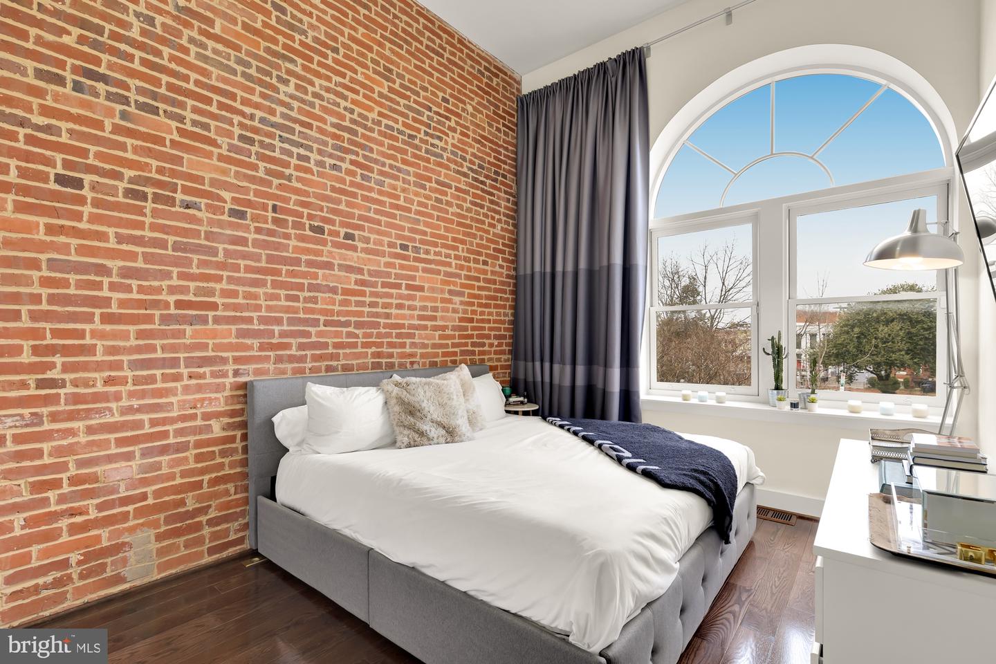 1341 MARYLAND AVE NE #103