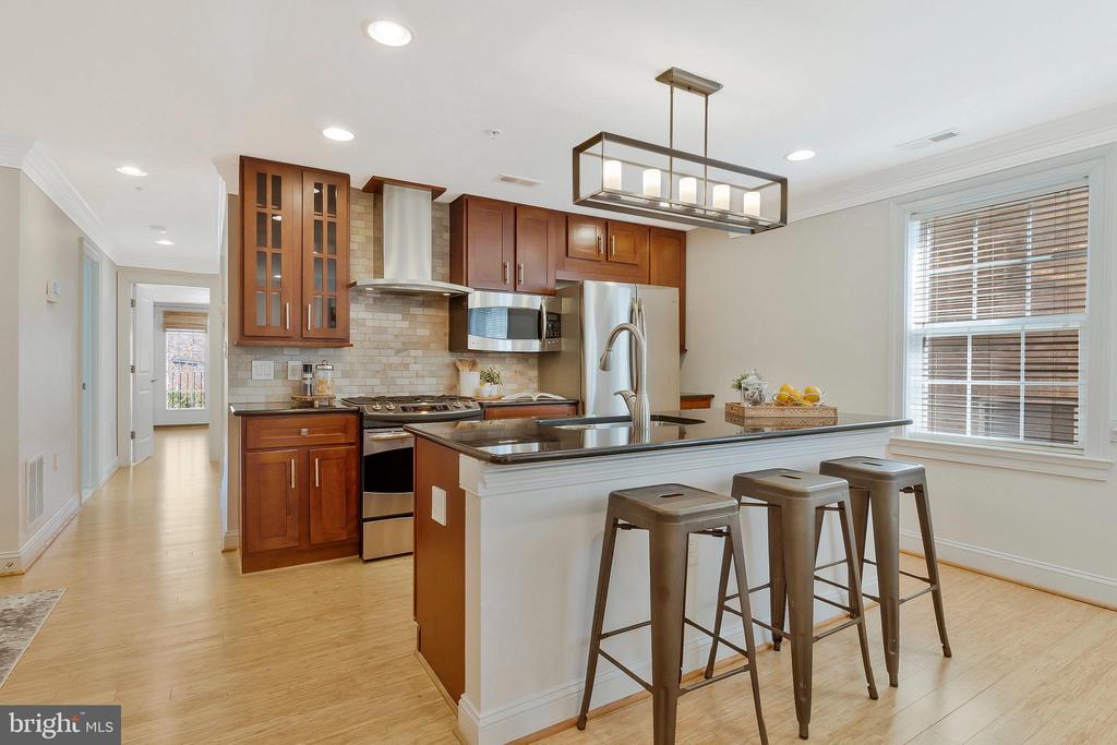 5231 Connecticut Ave NW #202