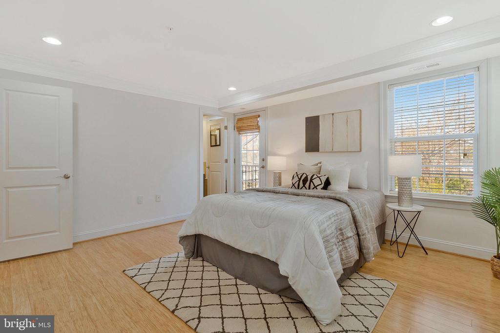 5231 Connecticut Ave NW #202