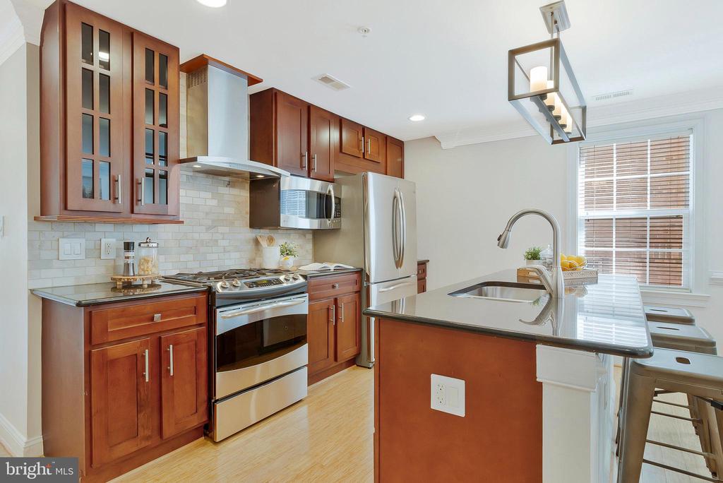 5231 Connecticut Ave NW #202