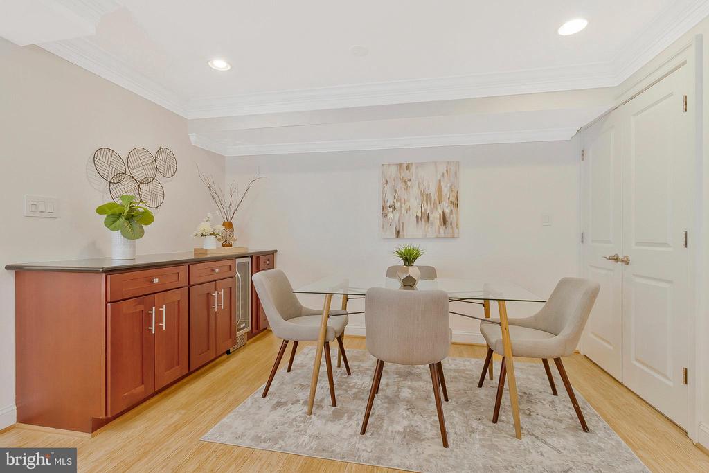 5231 Connecticut Ave NW #202