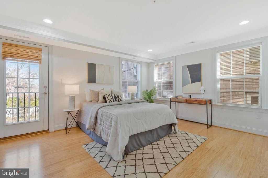 5231 Connecticut Ave NW #202