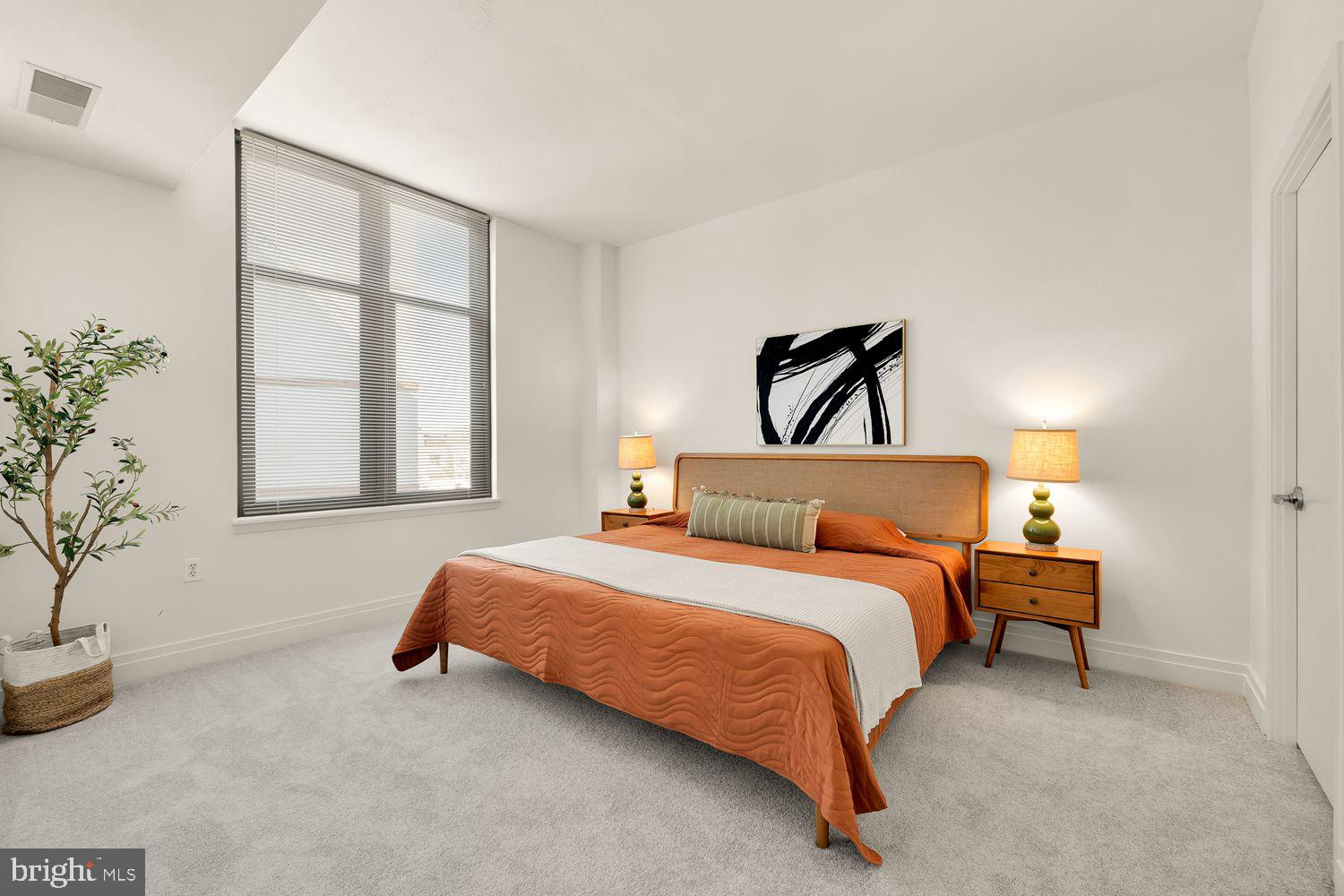 2120 Vermont Ave NW #412