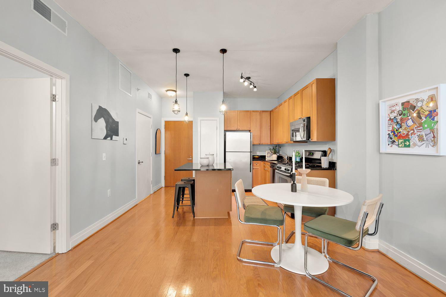 2120 Vermont Ave NW #412