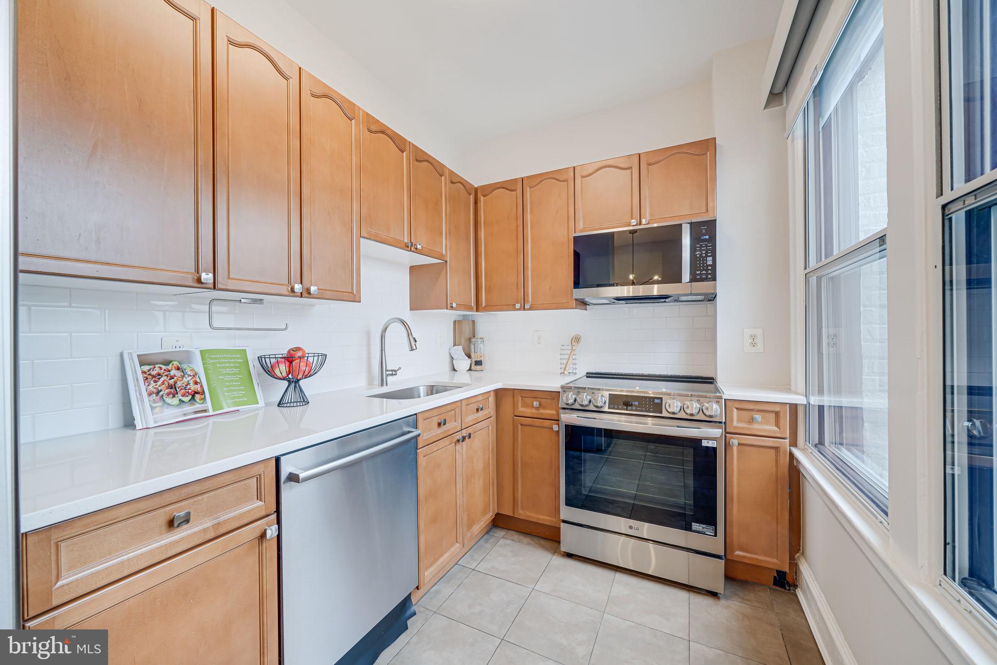 1613 Harvard St NW #515