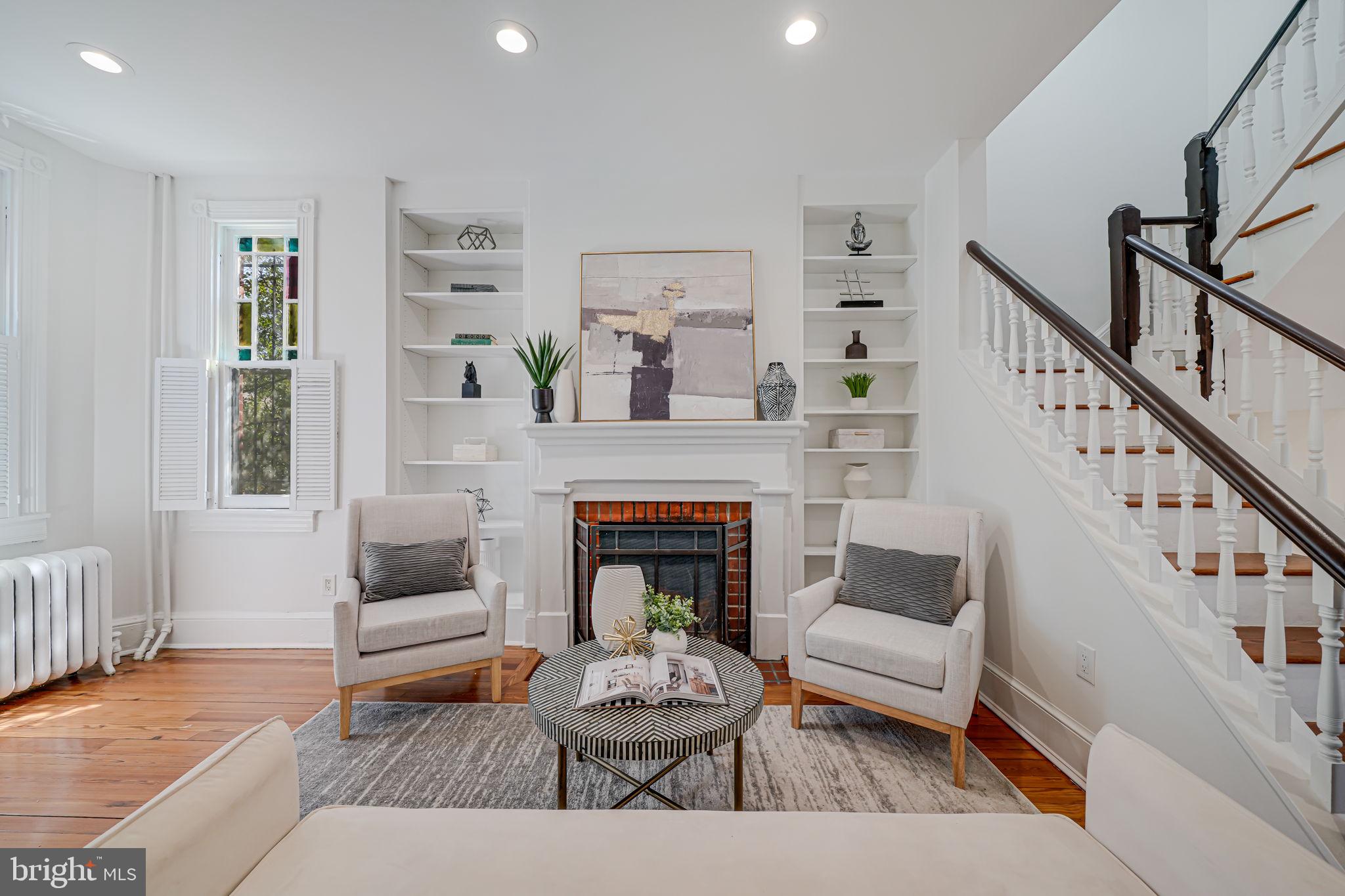 106 3rd St NE