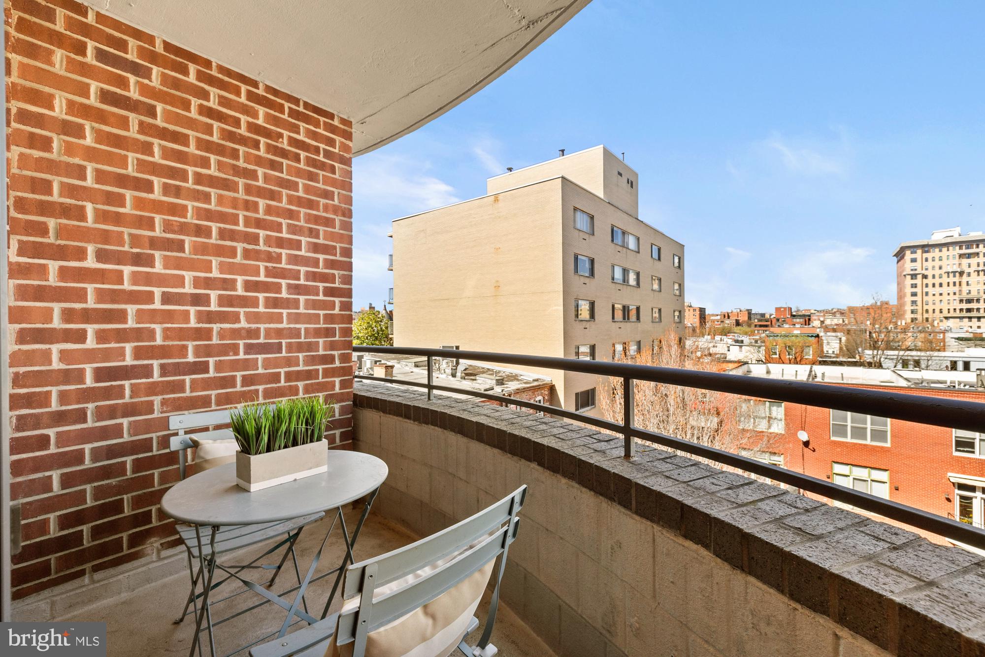 1401 17th St NW #609