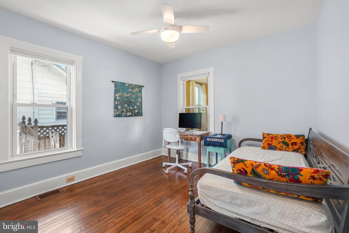 859 van Buren St NW