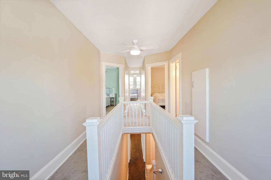 859 van Buren St NW