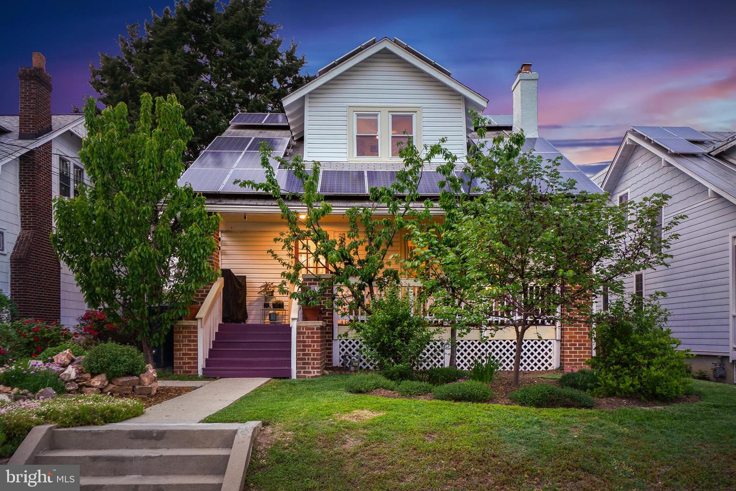 859 van Buren St NW