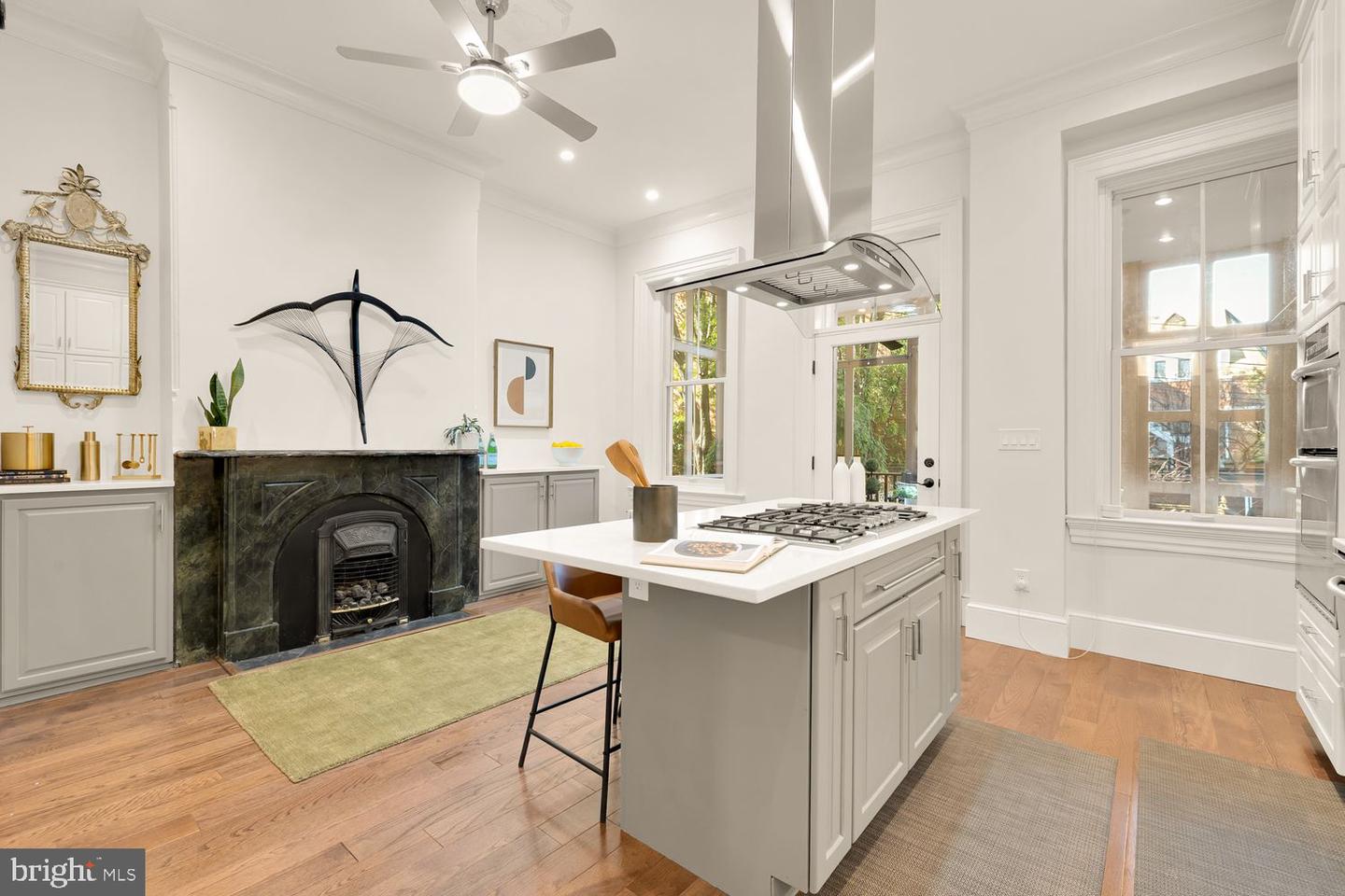 1215 Q St NW