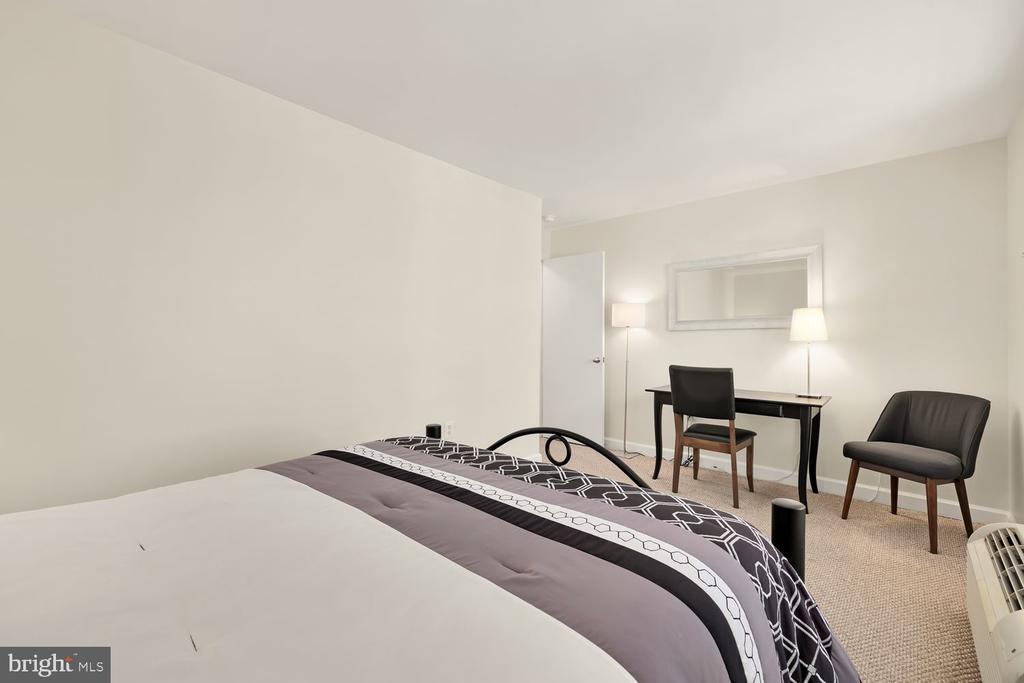 2440 16th St NW #209