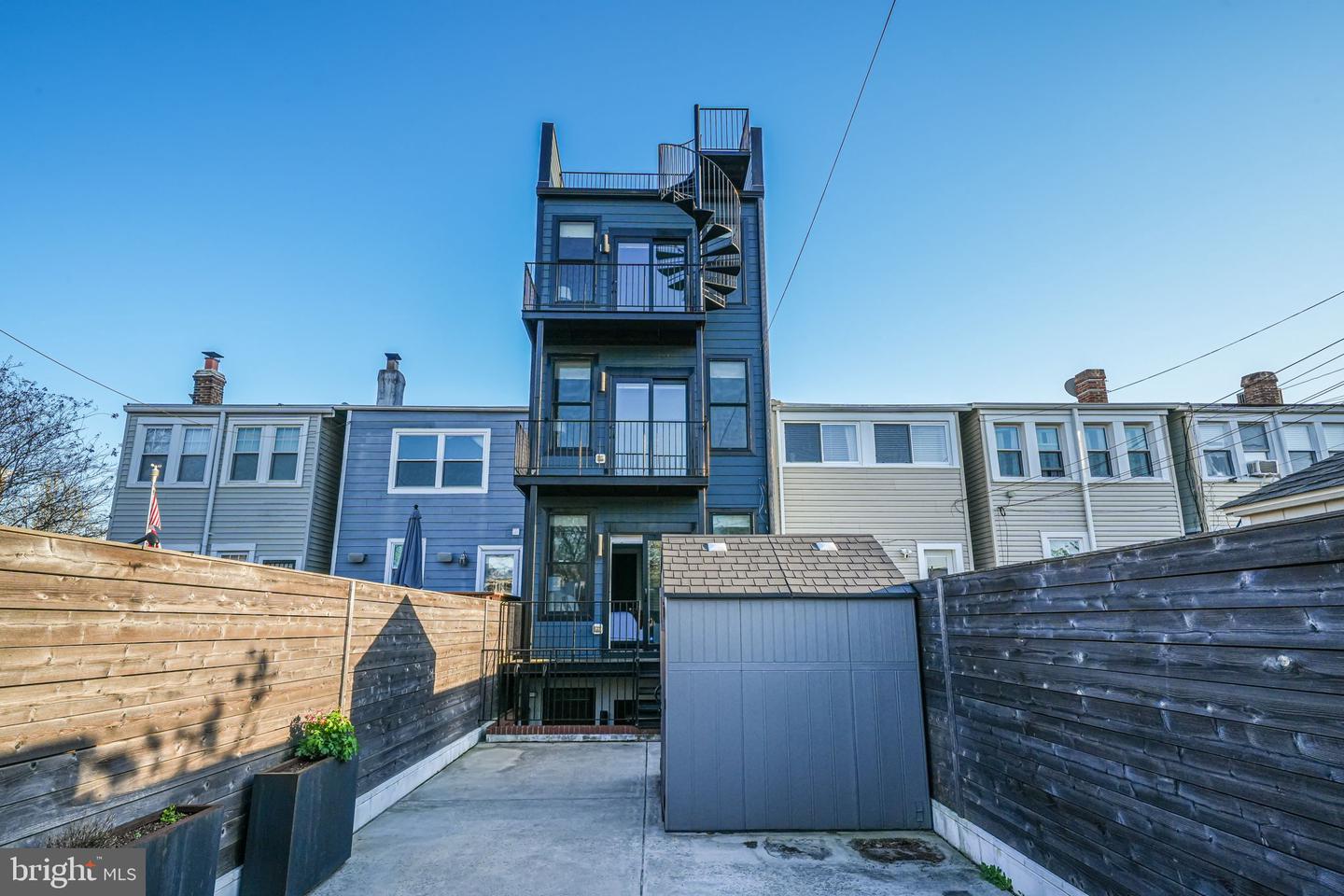 1728 D St SE #1