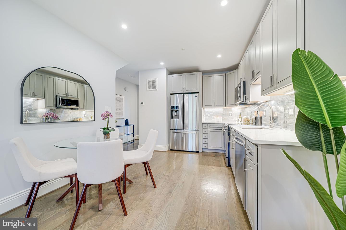 1728 D St SE #1