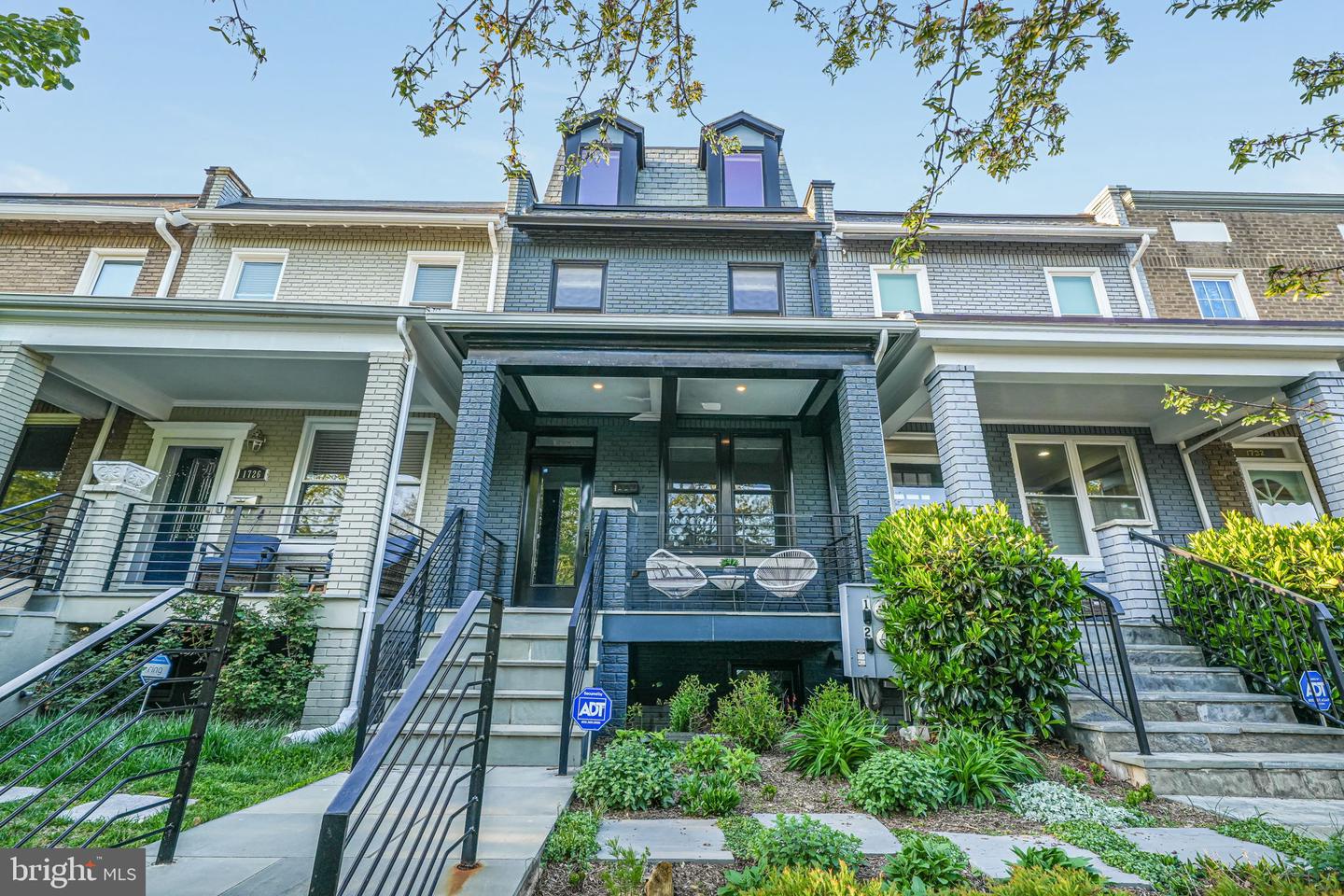 1728 D St SE #1