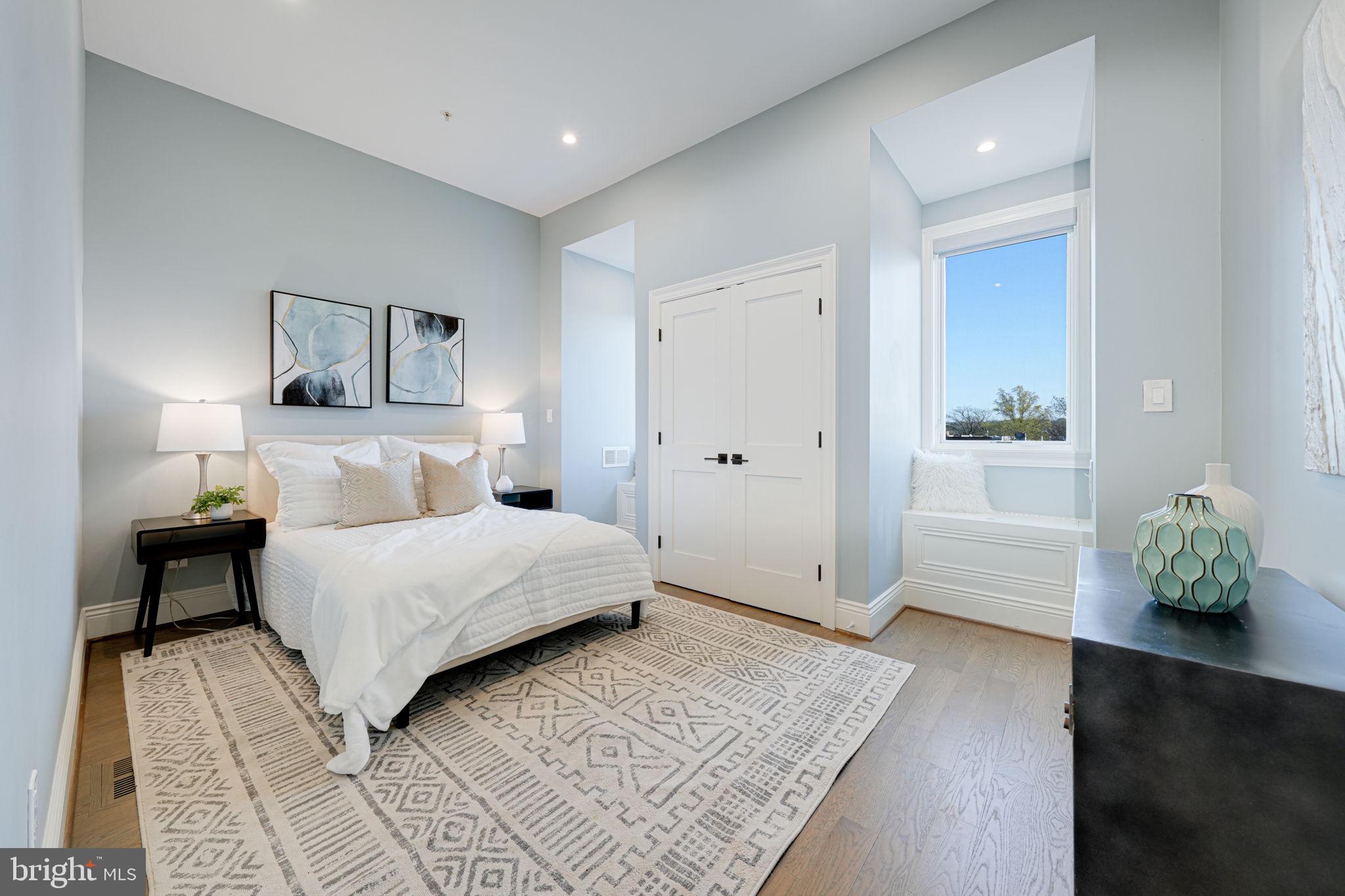 1728 D St SE #2