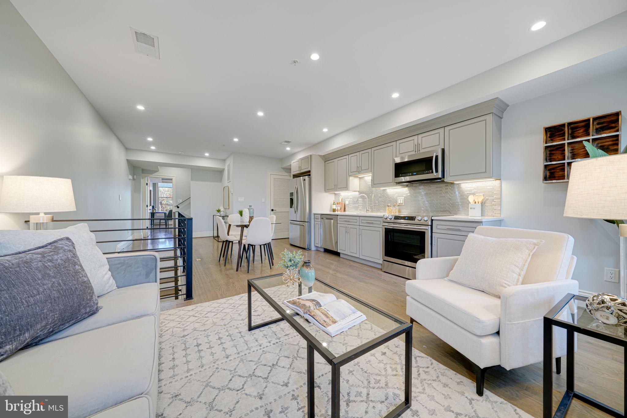 1728 D St SE #2