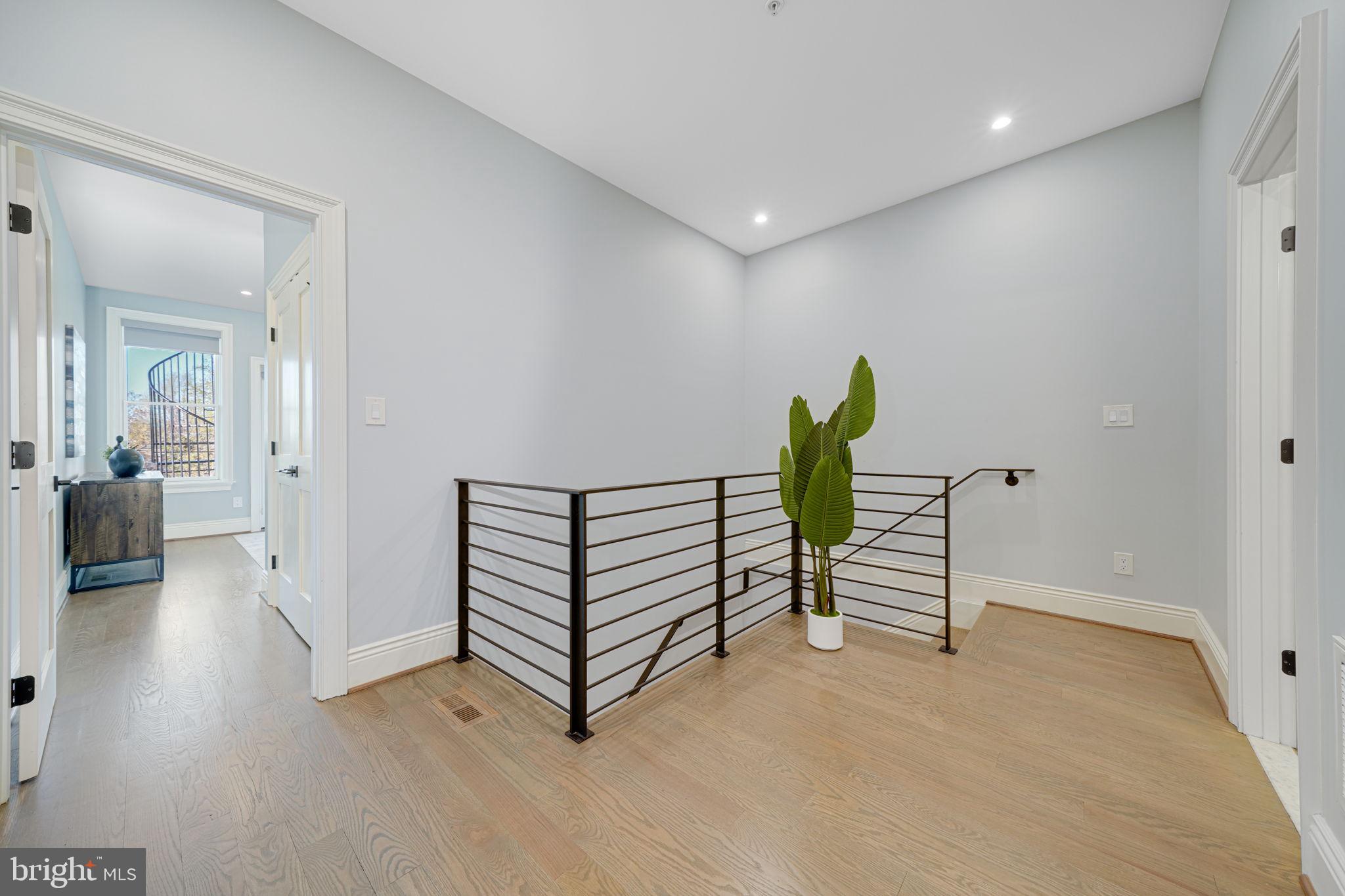 1728 D St SE #2