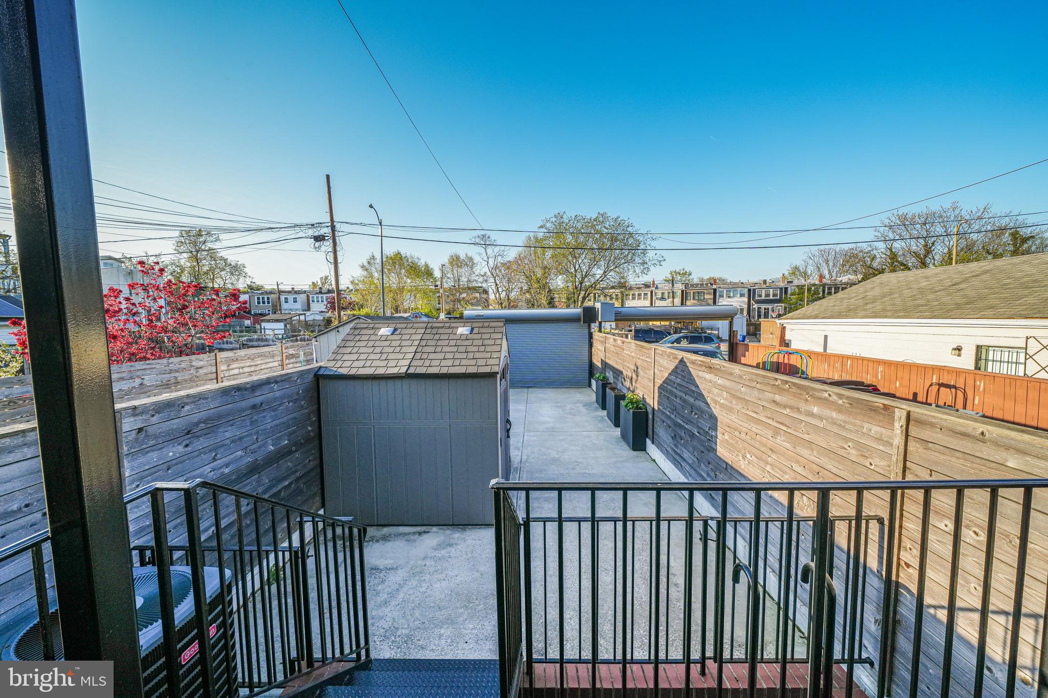 1728 D St SE