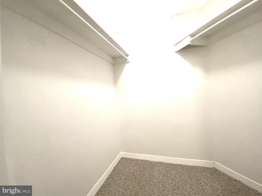 2201 L St NW #704