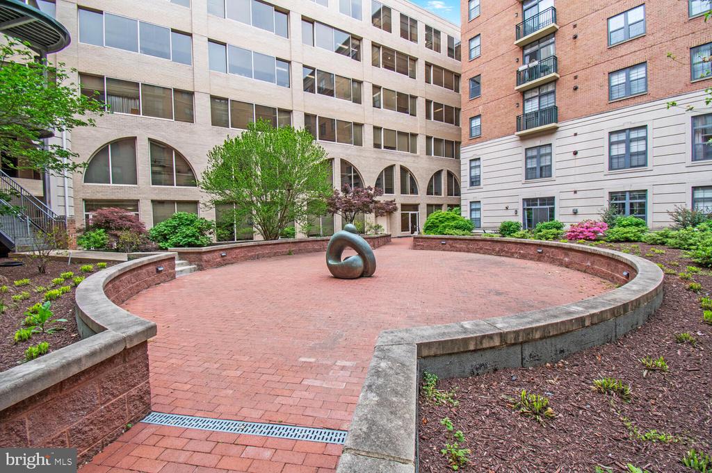 1111 25th St NW #404