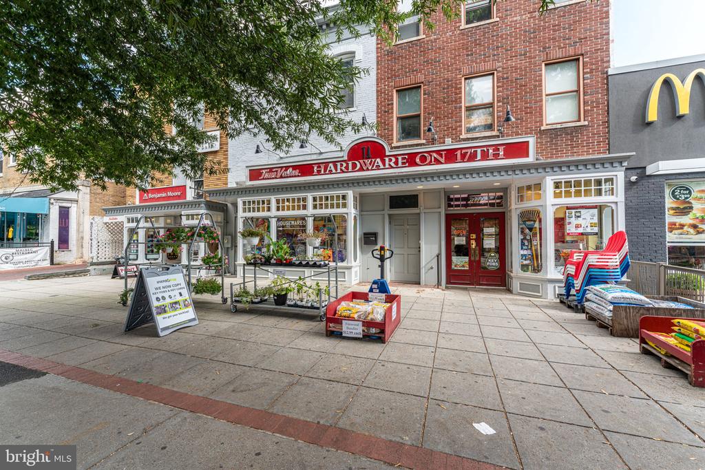 1731 Willard St NW #201