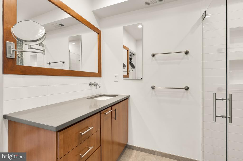1118 Fairmont St NW