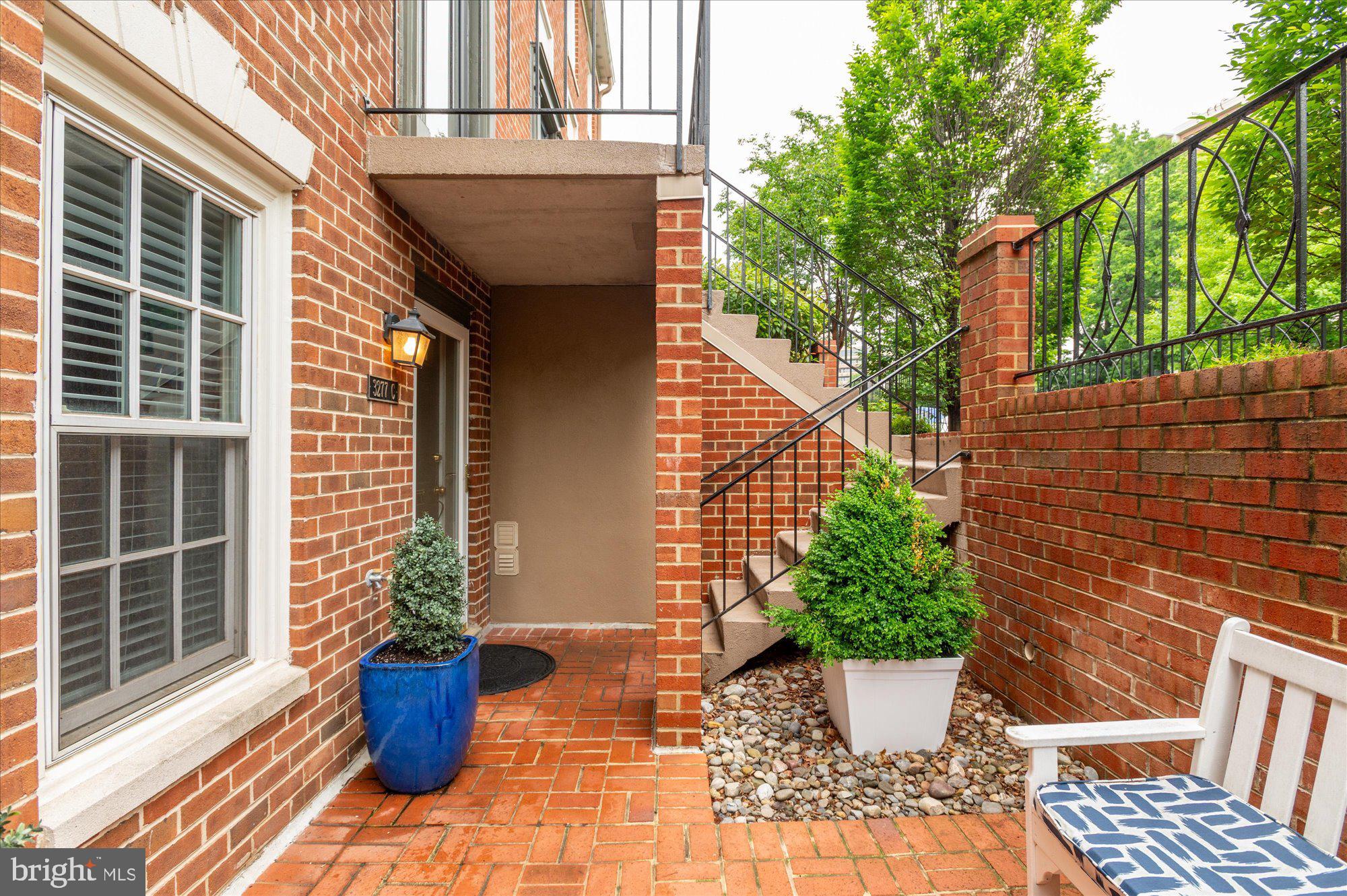 3277 Sutton Pl NW #C