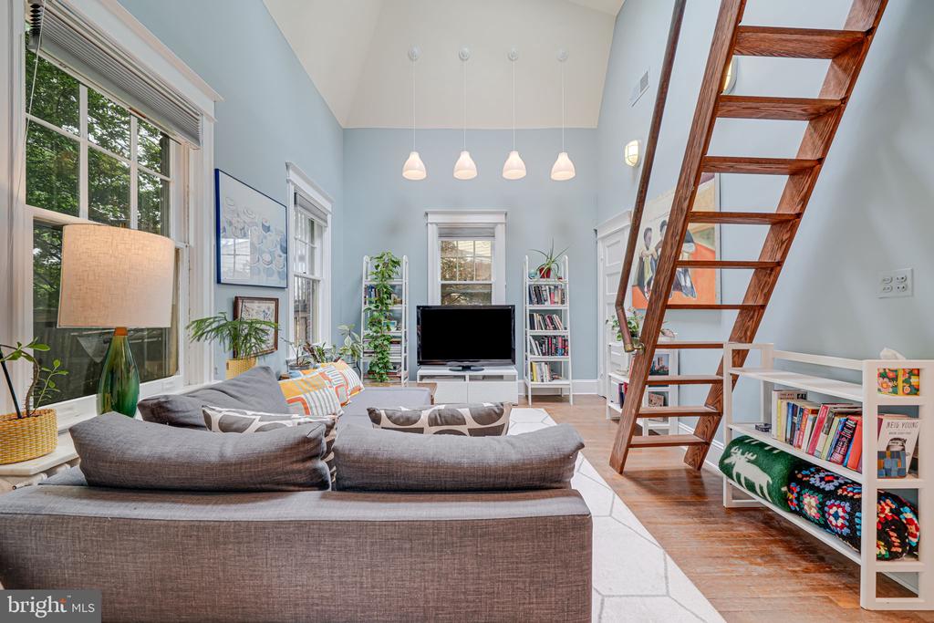 3100 Rodman St NW
